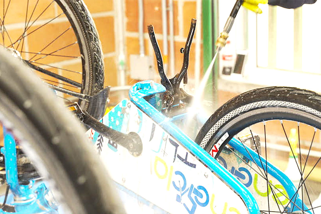 Lavado de bicicletas Encicla